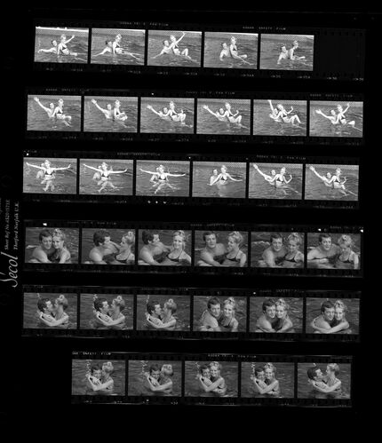 TON_Twiggy_Contact_006: Twiggy