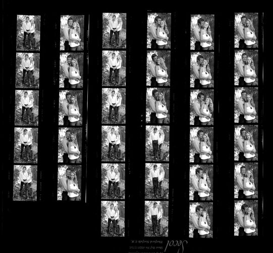 TON_Twiggy_Contact_011: Twiggy