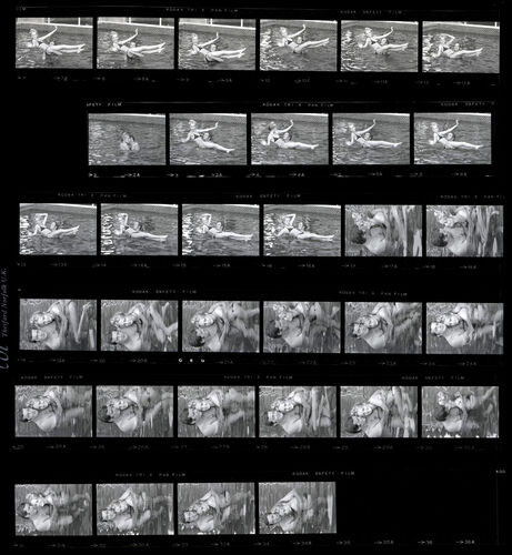 TON_Twiggy_Contact_023: Twiggy