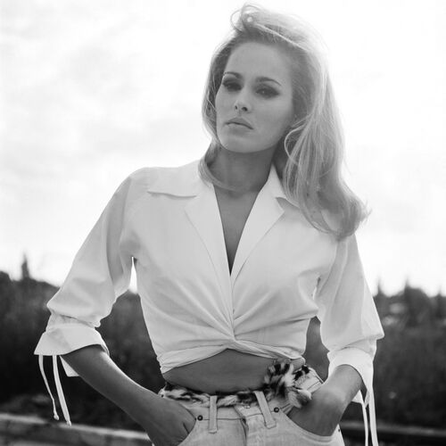 TON_UA031: Ursula Andress