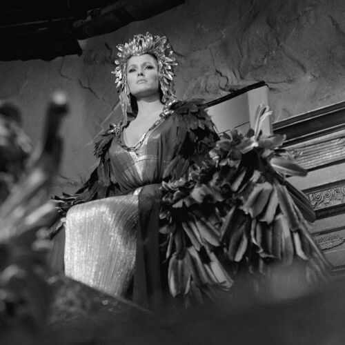 TON_UA070: Ursula Andress