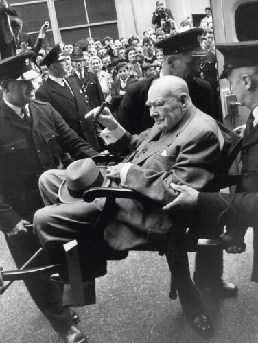 TON_WC001: Churchill Leaves Hospital