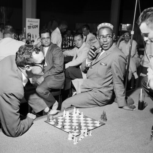 TW_DG027: Gene Lees and Dizzy Gillespie play chess