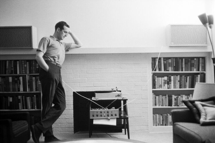 TW_GL001: Gene Lees at home