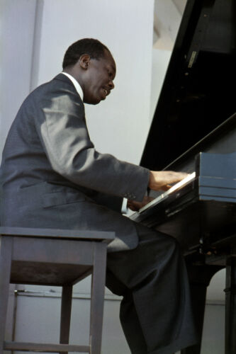 TW_HAJ001: Hank Jones