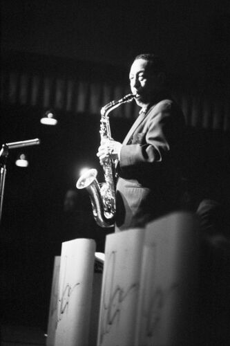 TW_JHinDE018: Johnny Hodges