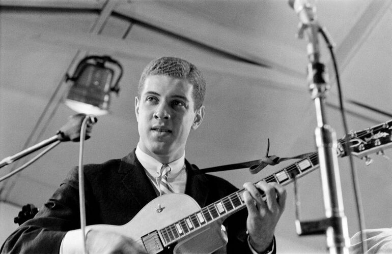 TW_KBU001: Kenny Burrell