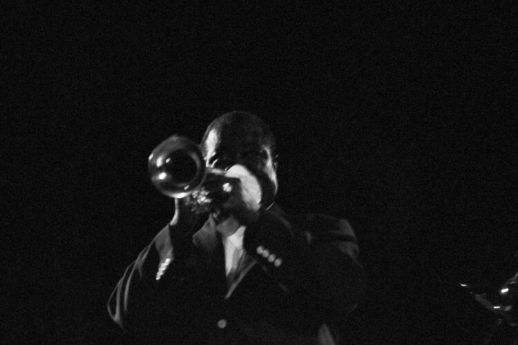 TW_LA002: Louis Armstrong