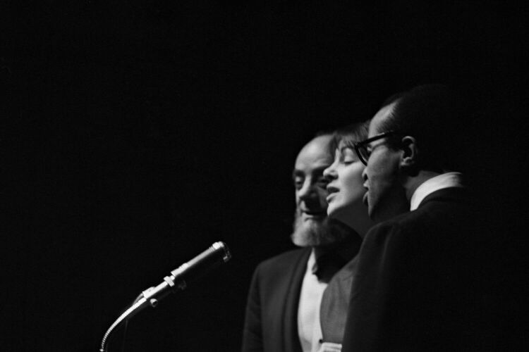 TW_LHR026: Vocalese trio formed by jazz vocalists Dave Lambert; Jon Hendricks and Annie Ross during their performance on stage at The Birdhouse; Chicago; 1962.