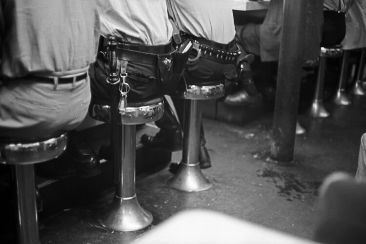 TW_OP016: Police Officers