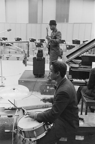 TW_PU006: The Funk Brothers band