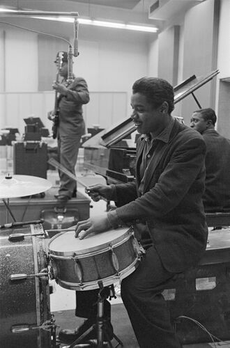 TW_PU008: The Funk Brothers band