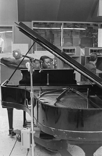 TW_PU014: The Funk Brothers band