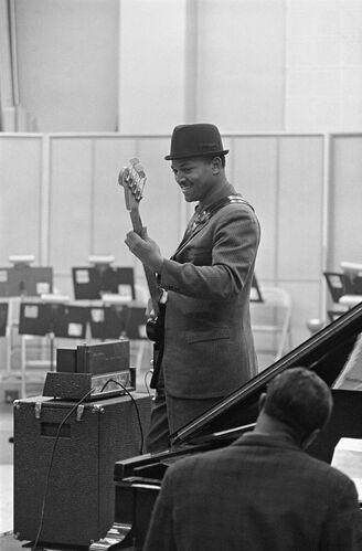 TW_PU015: The Funk Brothers band