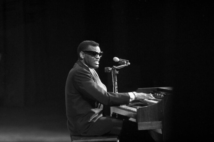 TW_RC009: Ray Charles