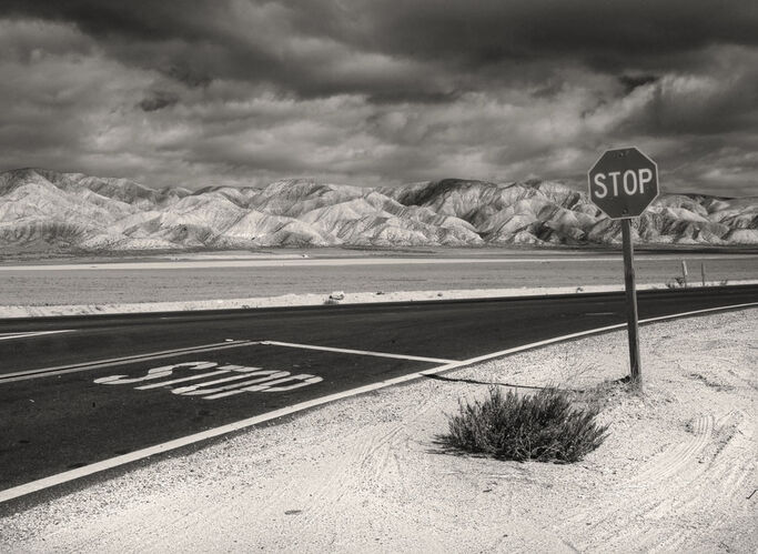 TZ_LNDS008: Stop sIgn, Route 33